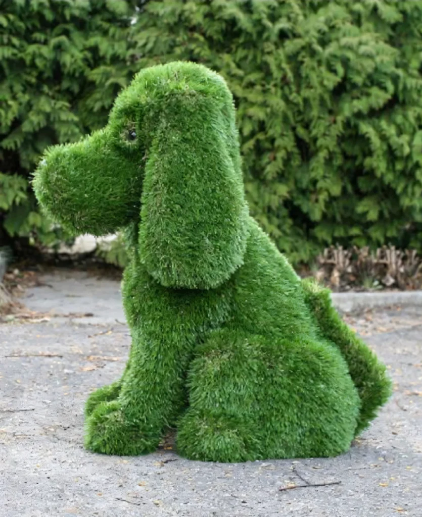 Топіарна фігура Собака зі штучної трави